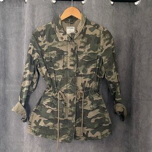 Old Navy Women's Camouflage Utility Jacket